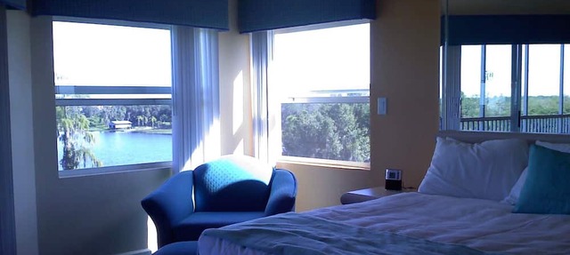 Absolutely stunning one bedroom timeshare/resort right next door to Disneyland.