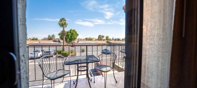 208 Pickleball, grilling, fully furnished 1 br!