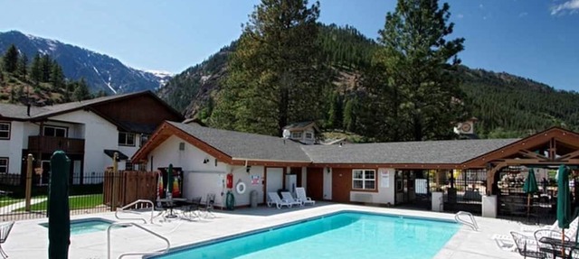 Icicle Village Resort 505 - pool, hot tub, walk downtown