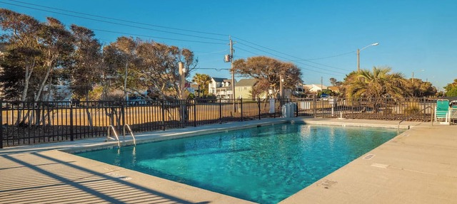 Take It E-Sea | Oceanfront + Community Pool!