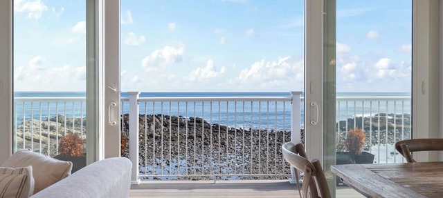 Perkins Cove Ogunquit Oceanfront Penthouse - Private Beach 2 Bedroom, 2.5 baths