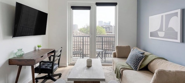 Landing | Stunning 1BD, Pool, Gym