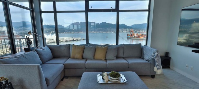 The Cordovan | Glass-Wrapped Skyline Views