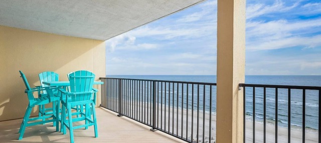 Wind Drift 703 SE Gulf-Front Boater's Paradise