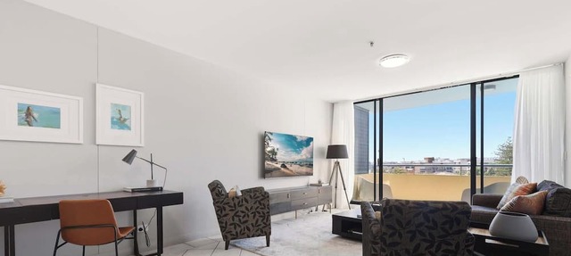 MetaWiseBnB Luxury North-Facing 2BR Near Beach 5