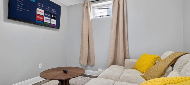 Luxe 2BR | Prime Location