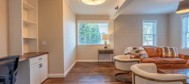 Turnkey cozy living in this beautifully furnished 2-bd, 1-bath in Thunderbolt