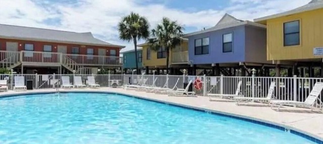 Pet Friendly Beach Access Sleeps 6 Hangout Nearby