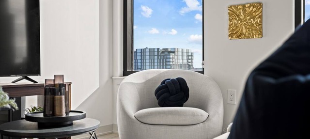 20th-Floor Luxury 1BR | Skyline Views, Pool, Walk to Mercedes-Benz Stadium
