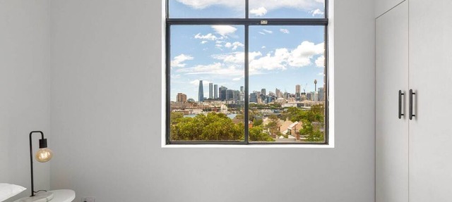 Bright 2-Bed Apt with Spectacular Bridge Views