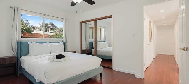 Lakefront 3Beds/1.5Bath Retreat w/ Water Views Walk to Shops Near SF