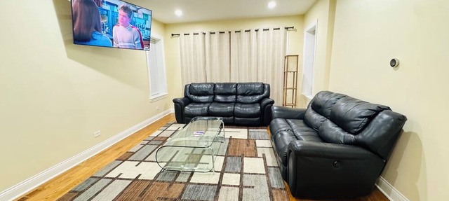 ✨ Beautiful 2BR Apartment with Laundry