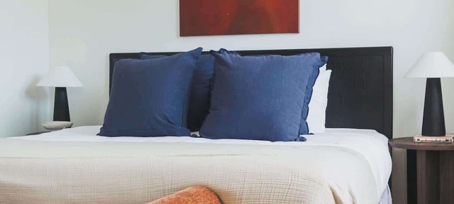 Luxury Designer Apartment 1202|Gold Coast/Old Town