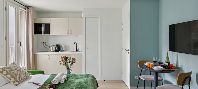 Lavie Maison : Studio Close to Montmartre