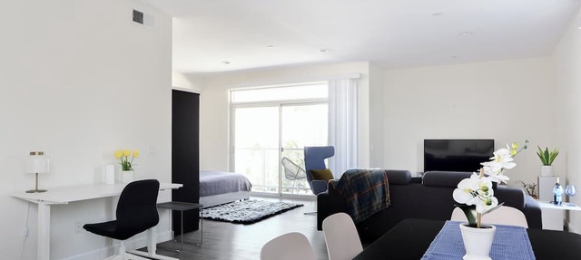 Bright and Comfy Studio in Downtown Pasadena