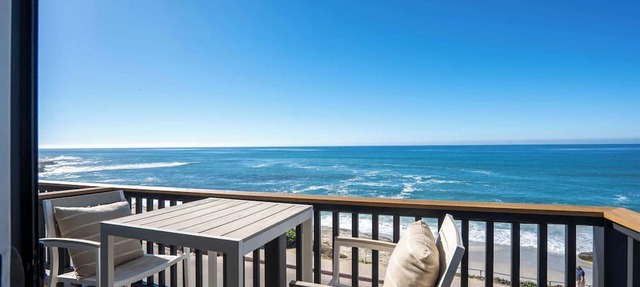 Windansea Bliss: Relax in This Beachfront Haven