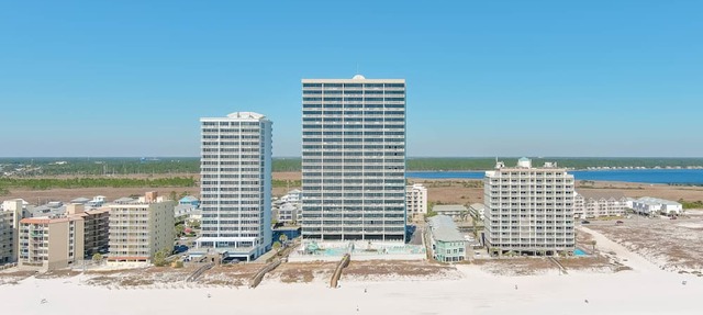 Luxury 18th Floor Beachfront Condo w/Pools & Lazy River | BEACHBALL PROPERTIES