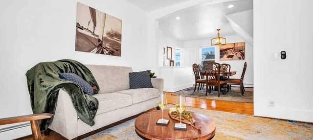 2BR Apt | Full Kitchen | 10 Min to Old Port
