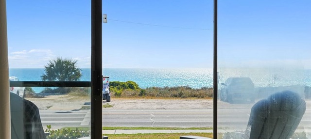 10 Steps to Paradise, Ocean View, Pool, Main Floor