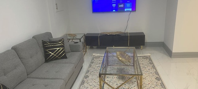 Stylish 1BR + Den Apartment | Sleeps 5 | Separate Ent. & Comfort with Parking