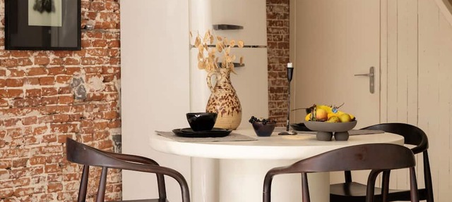 A bright and stylish loft in the heart of Amsterdam, with a cozy interior, plenty of natural light and all the modern conveniences for a relaxing stay in the city.