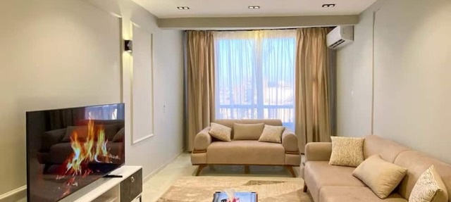 3BRs Luxurious Qasr Elneil Apart
