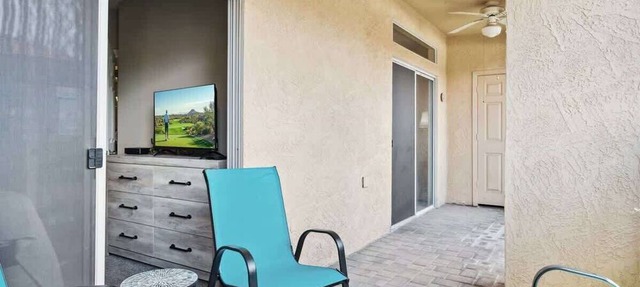 Tapatio Cliffs Condo: 1st Floor, 3 Heated Pools