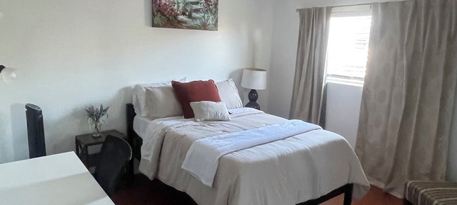 3-Bedroom Apt - Heart of Redondo Beach. Near LAX/Northrup/Hospital/Forum/Sofi