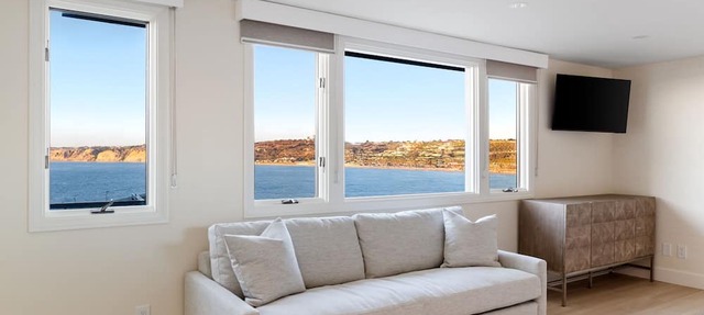 New - Modern Studio - Stunning Ocean View