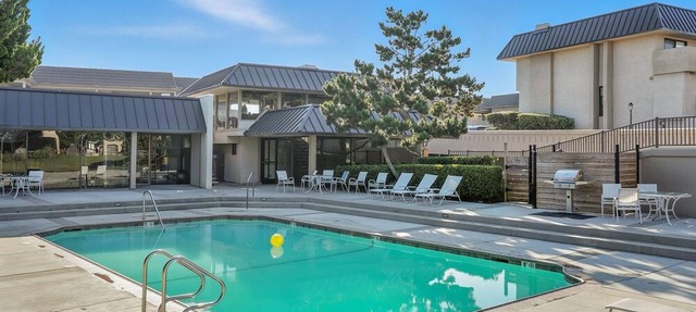 Solana Gem - Direct Beach Access, Designer Furnished, AC, BBQ