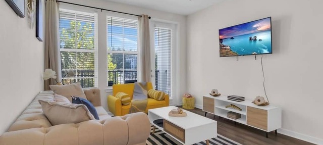 Cozy 2 Bedroom Apartment in Winter Garden with fast wifi, pool & fitness room