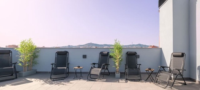 Guest Ready - Fira Barcelona Modern Apartments
