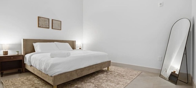 Bright and Elegant Abode Near DT GVL