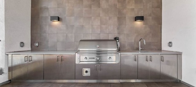 Unique 1-Bedroom DTLA Escape with City Views