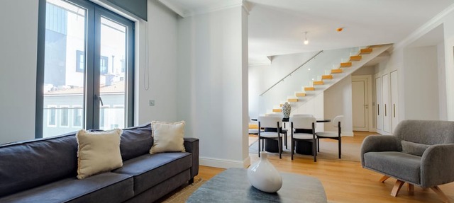 Perfect 3-bedroom duplex apartment with AC in delightful İstanbul