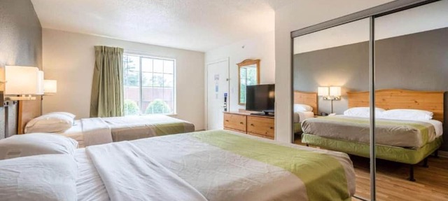 2 Queen Beds |Non-Smoking