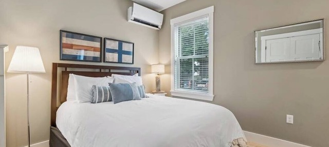 Historical & dog-friendly West End condo with parking - walk to all of Portland