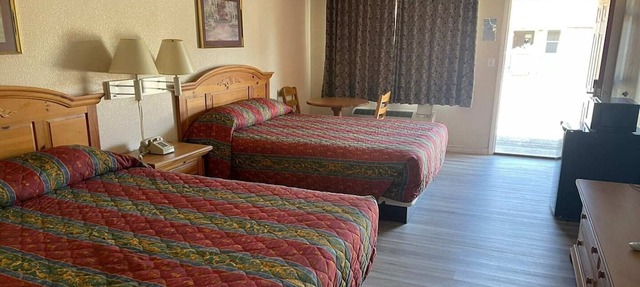 2 Queen Beds Non-Smoking
