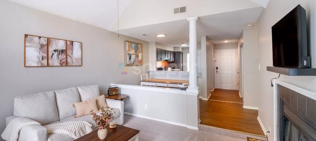 Charming & Modern South Park Gem: Pool ~ Gym ~ Pkg