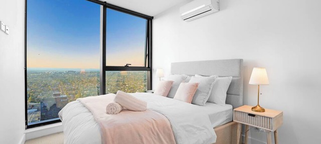 Highrise Skyline Spectacular View Luxury 2B2B1P