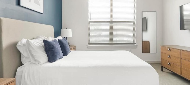 Landing | Modern 1BD, Gym, Yoga Studio