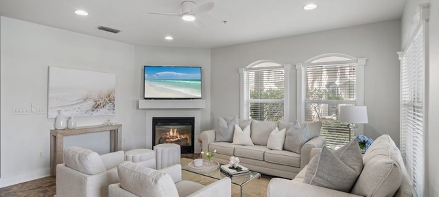 NEW Condo in Seacrest Beach on 30A Located at the Lagoon Pool!