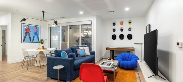 Bachelor Loft w/Air Hockey, Balcony & Rooftop | Mins to Broadway and Downtown