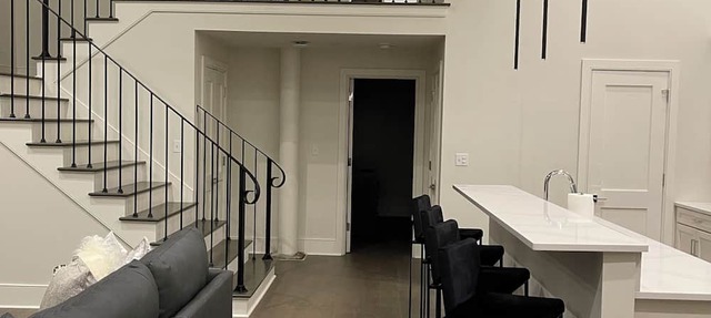 Experience the Charm of New Orleans CBD: Prime Location, Walkable, and Spacious