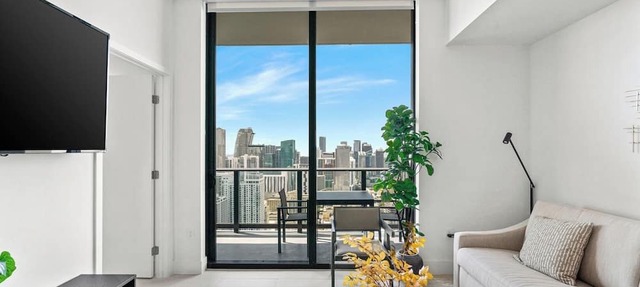 Penthouse 51 City + Bay Views Downtown Miami