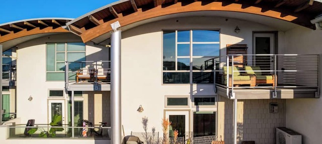 Steps to the Beach – Downtown Encinitas Townhouse