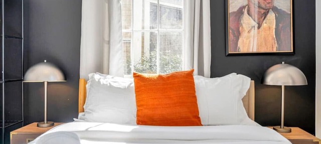 Classy Magazine St Apartment | Parking + Laundry