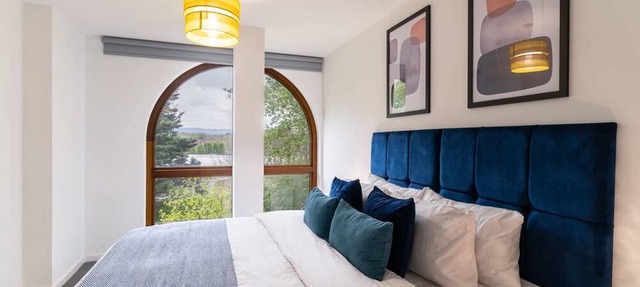 Host & Stay | 52 Waterside Place