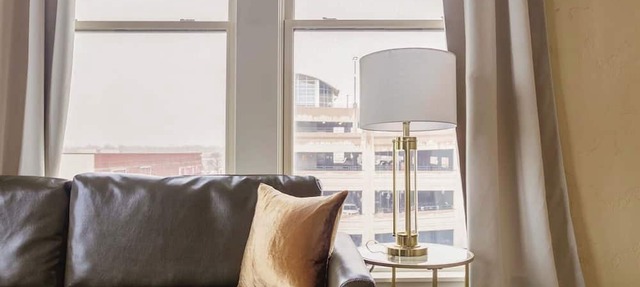 Top Floor 2 Bedroom Loft Overlooking Downtown!