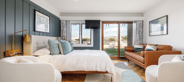 Glen Arbor Riverfront Retreat: Steps to Beach!